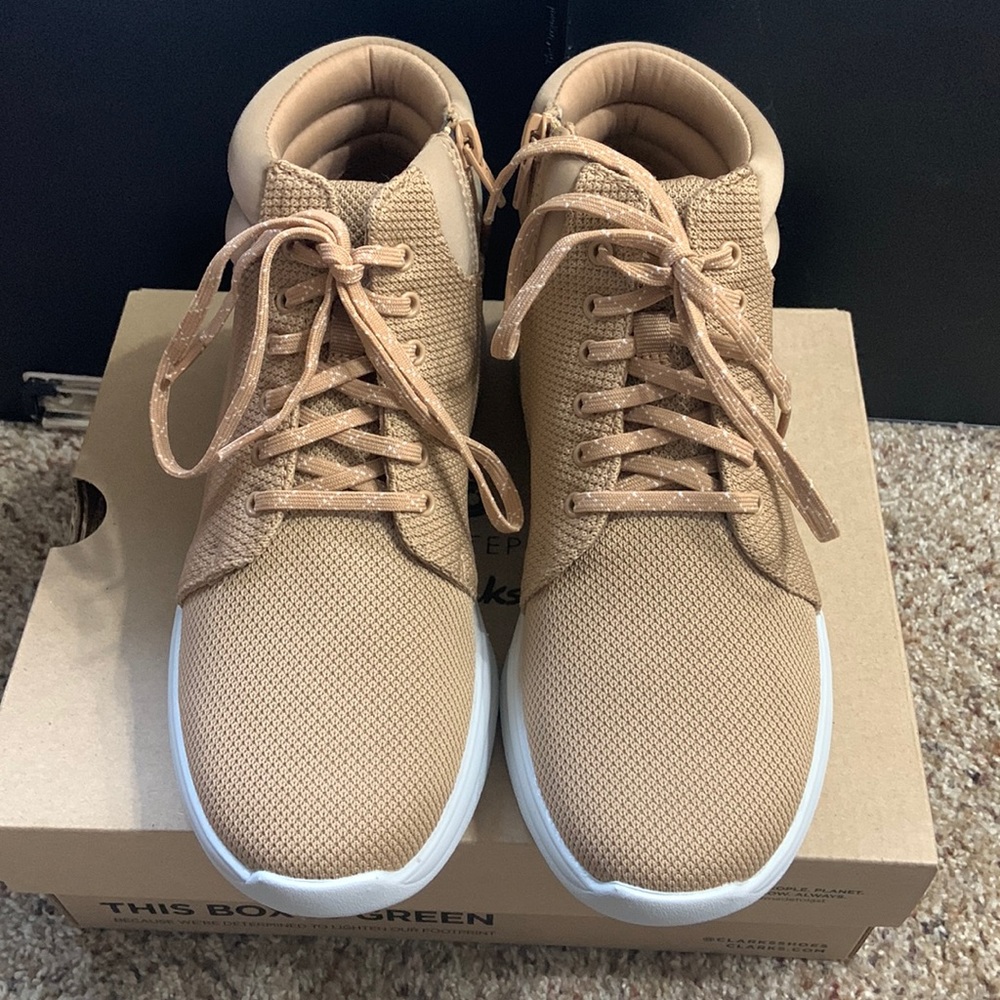 CLOUDSTEPPERS BY CLARKS